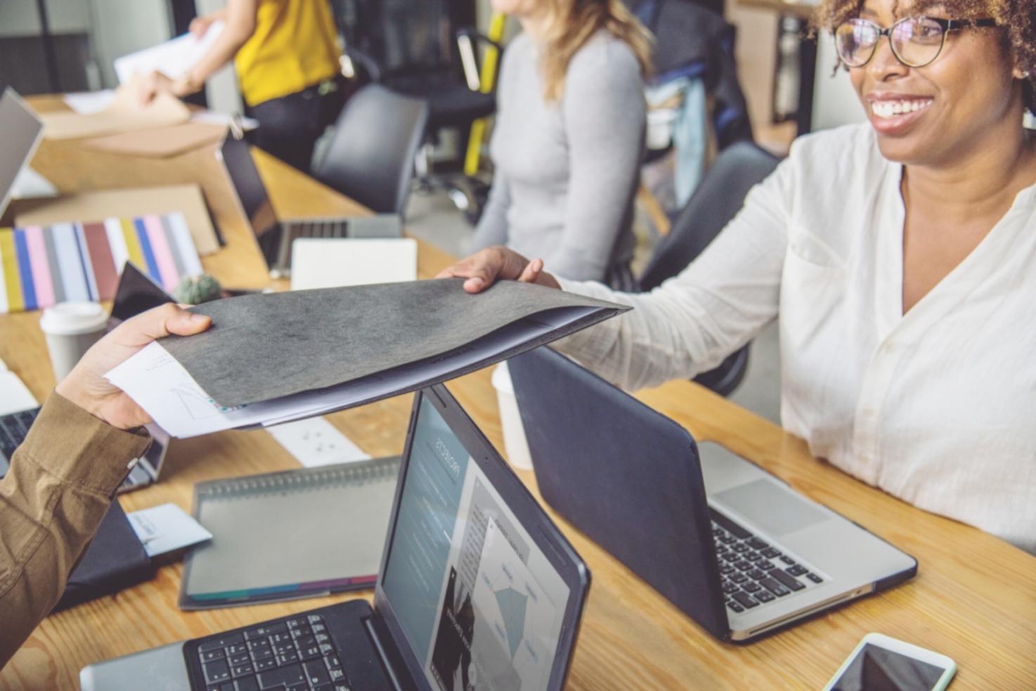 Análisis de flujos financieros y optimización de procesos contables